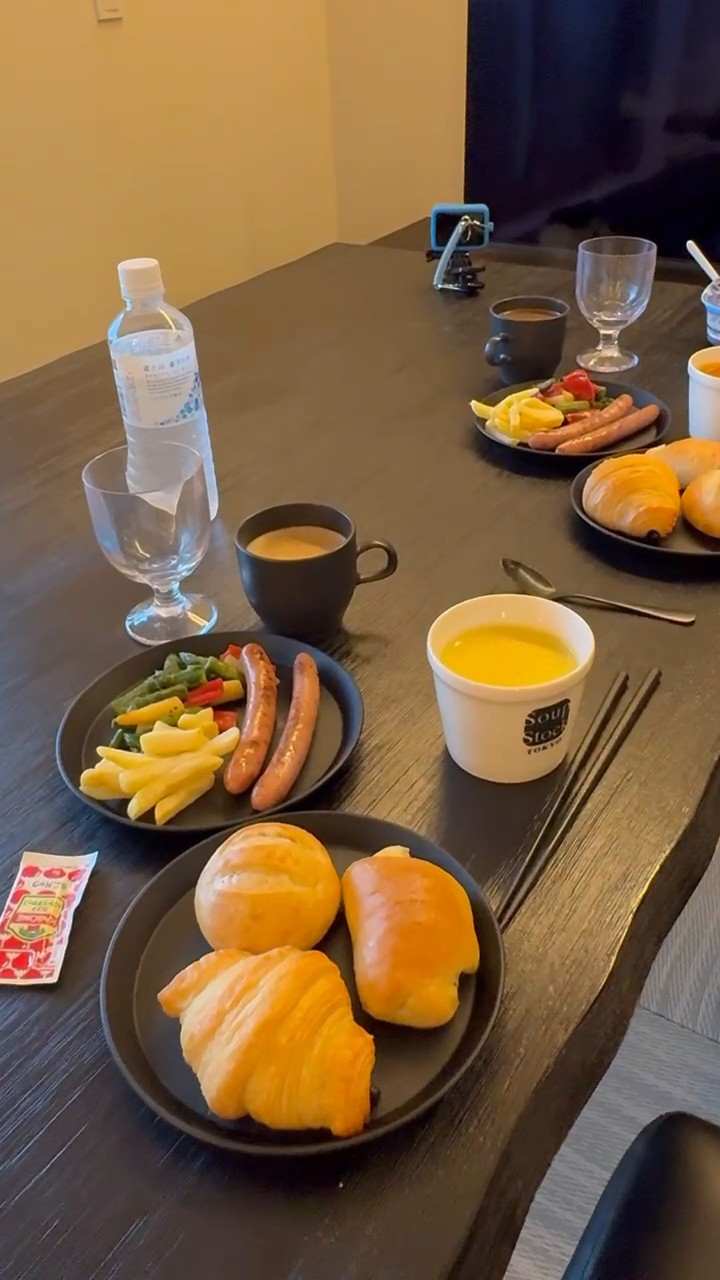 ハナレの部屋でとった朝ごはん